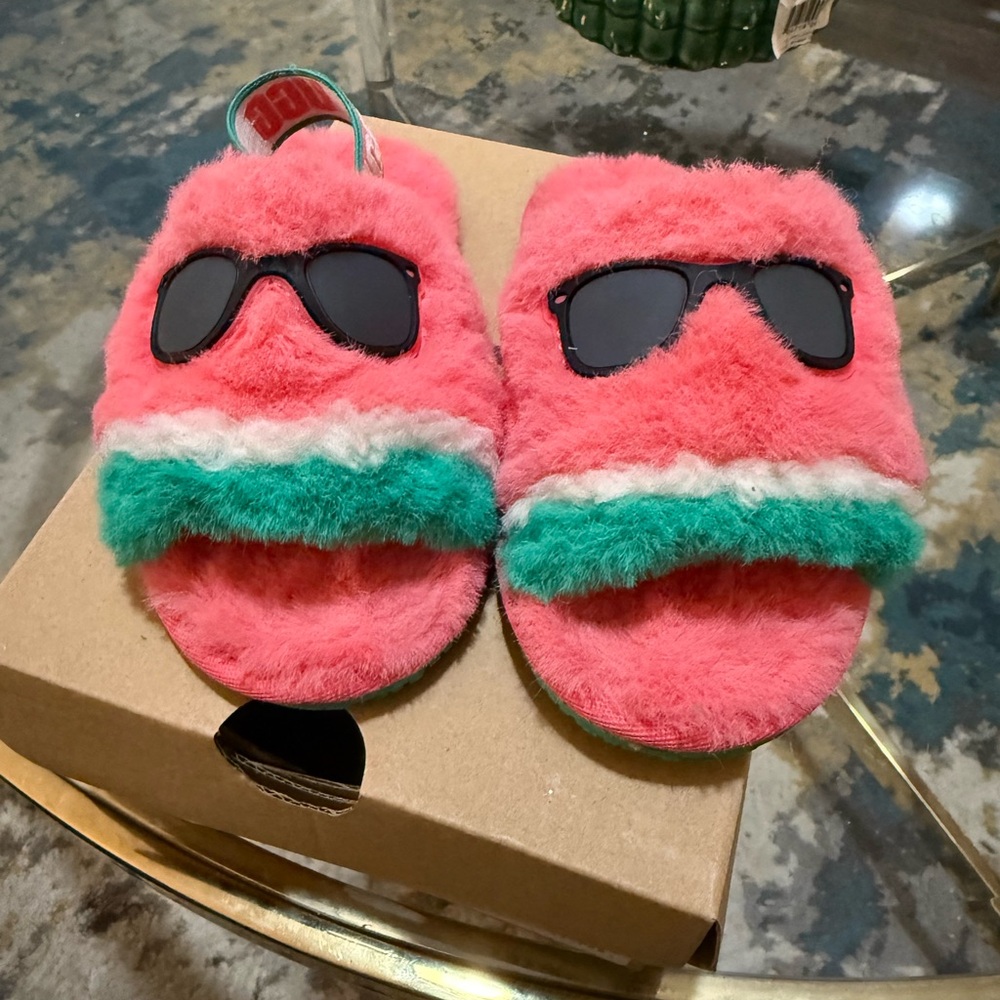 Ugg fur slides